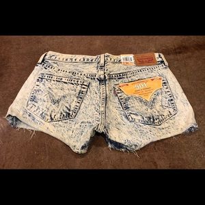 Levi’s 501 cut off shorts
